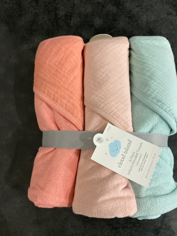 Photo 2 of Baby 3pk Muslin Hooded Towel - Cloud Island™ Pink