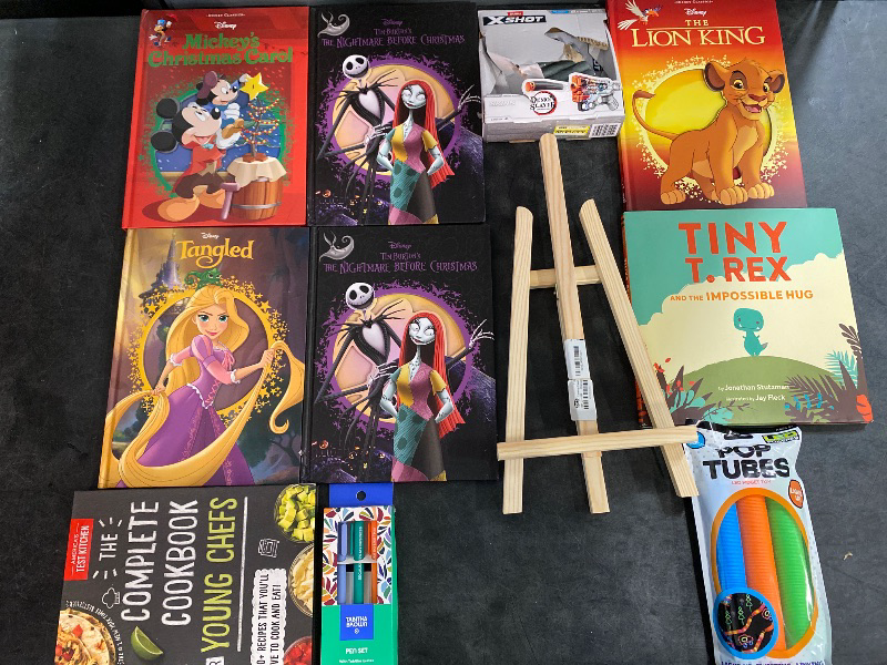 Photo 3 of 35 Miscellaneous Toys/Books/Arts,Crafts,Sewing. All Of Our Variety Boxes Are Sold As-Is & Are Non-Refundable. Why Bid On Single Items When You Can Score a Mix of Unique Finds In One Go? This Is Your Chance To Win Big & Discover Amazing Deals At Unbeatable