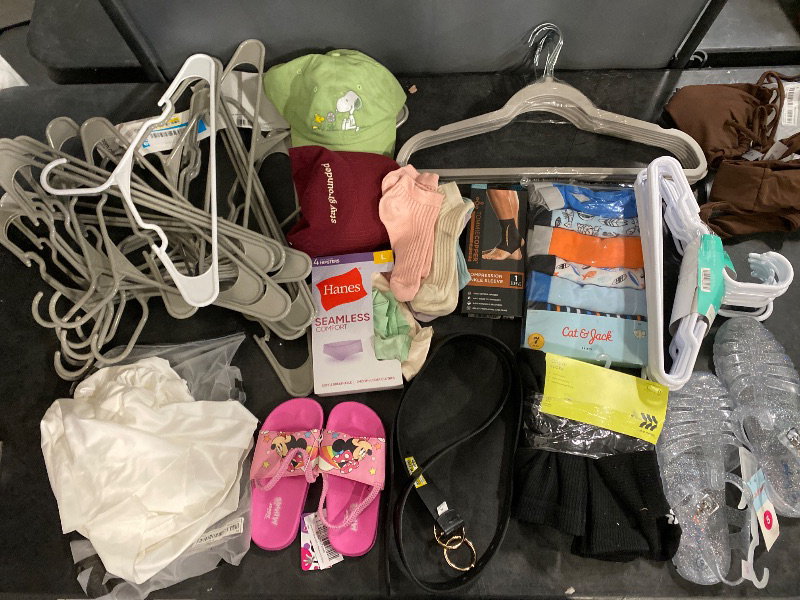 Photo 2 of 43 Miscellaneous Clothing Accessories/Home Decor/Kitchen & Dining/Kids Shoes/Women & Men's Shoes /Cleaning Supplies/Bed & Bath/ Women & Men's Clothing. All Of Our Variety Boxes Are Sold As-Is & Are Non-Refundable. Why Bid On Single Items When You Can Scor