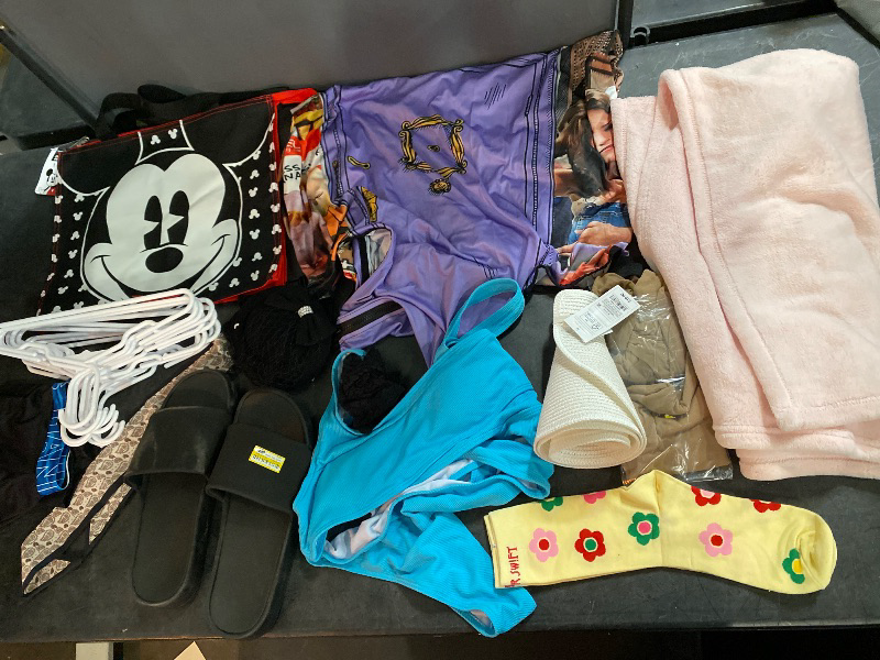 Photo 3 of 43 Miscellaneous Clothing Accessories/Home Decor/Kitchen & Dining/Kids Shoes/Women & Men's Shoes /Cleaning Supplies/Bed & Bath/ Women & Men's Clothing. All Of Our Variety Boxes Are Sold As-Is & Are Non-Refundable. Why Bid On Single Items When You Can Scor