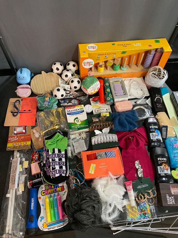 Photo 2 of 100 Miscellaneous Jewelry/Kitchen & Dining/Electronics/Beauty Accessories/Toys & Games. All Of Our Variety Boxes Are Sold As-Is & Are Non-Refundable. Why Bid On Single Items When You Can Score a Mix of Unique Finds In One Go? This Is Your Chance To Win Bi