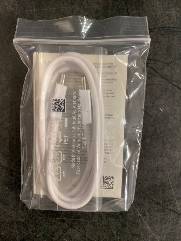 Photo 2 of Samsung 3.3' USB C to USB C Cable - White