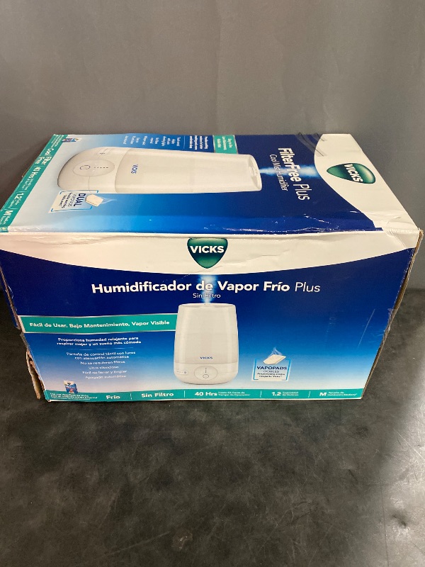 Photo 3 of Vicks Filter Free Plus Cool Mist Ultrasonic Humidifier - 1.2gal