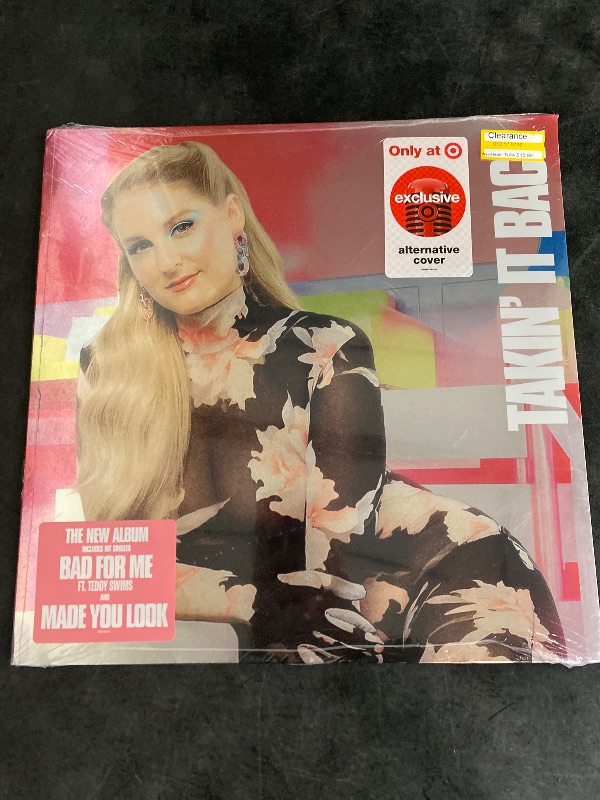 Photo 2 of MEGHAN TRAINOR - TAKIN' IT BACK Vinyl LP Epic