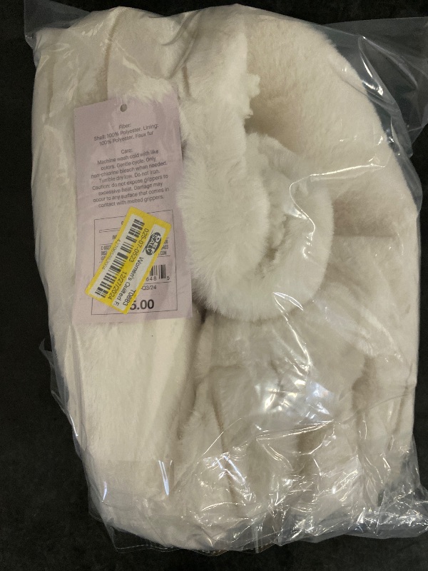 Photo 1 of M/L 8-10 Quilted Faux Fur Booties with Grippers