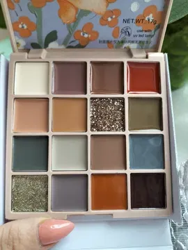 Photo 1 of Hello! Coloring Pro Artist 2 Pack Solid Gel Nail Palette 16 Color Palette Color Gel 
