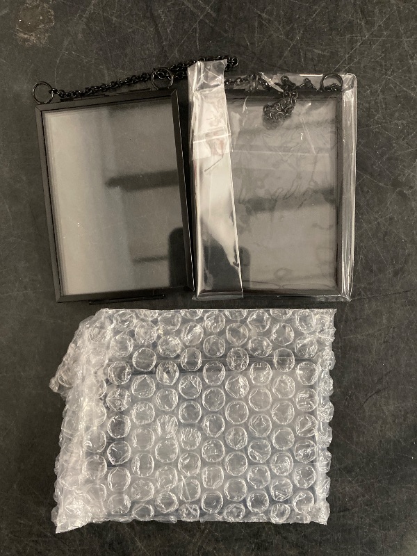 Photo 1 of Hanging Glass Frame 3 PK.
