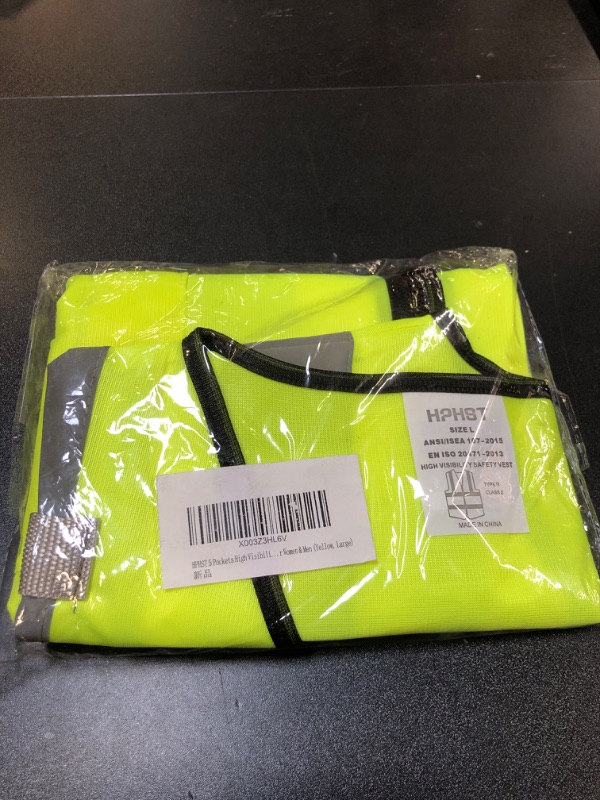 Photo 2 of HPHST 5 Pockets High Visibility Reflective Safety Vest,Zipper Front, Meets ANSI/ISEA Standards for Women & Men (Yellow, Large)