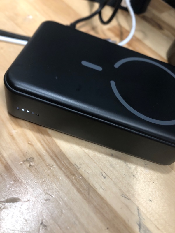 Photo 2 of **UNABLE TO TEST**
NEWDERY 20000mAh Magnetic Battery Pack, Power Bank PD 20W Fast Charging, Wireless Portable Charger with USB C Cable for iPhone 15/14/13/12/Pro Max/Pro/Plus/Mini and AirPods 3/2/Pro