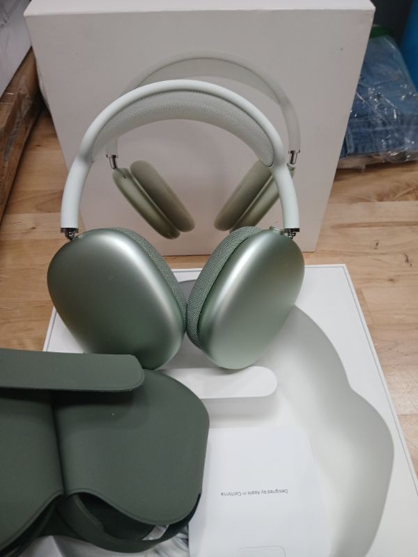 Photo 10 of Apple AirPods Max (Green)----SN---HOYLP4RWP3WG