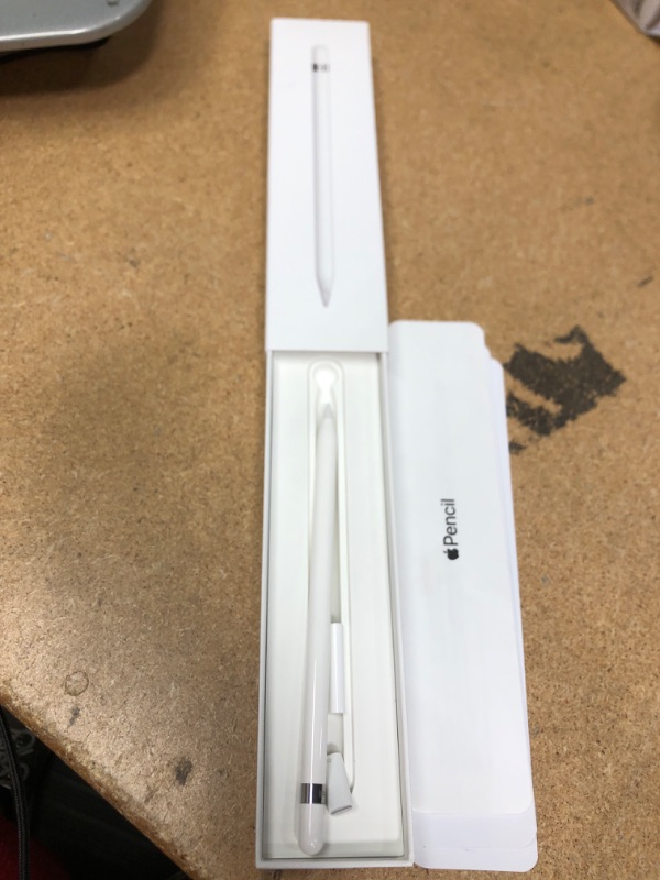 Photo 2 of (PARTS ONLY/ NO RETURNS OR REFUNDS) 
Pencil (1st Generation) with USB-C to Pencil Adapter