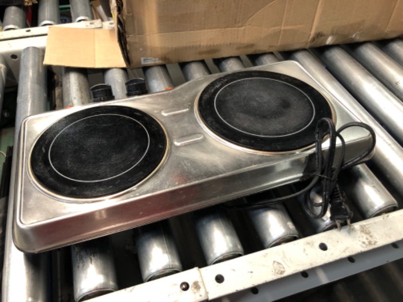 Photo 3 of ***HEAVILY USED AND DIRTY - COVERED IN SCRATCHES - DOESN'T POWER ON - UNABLE TO TROUBLESHOOT***
OVENTE Countertop Infrared Double Burner, 1700W Electric Hot Plate and Portable Stove with 7.75" and 6.75" Ceramic Glass Cooktop, 5 Level Temperature Setting a