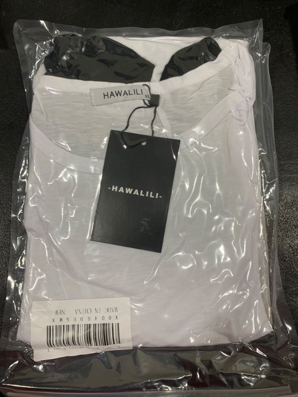 Photo 1 of [Size M] hawalili Men's 2 Pack Workout Tank Top Sleeveless Casual Running Gym Muscle Bodybuilding Casual Tees Black/White,M