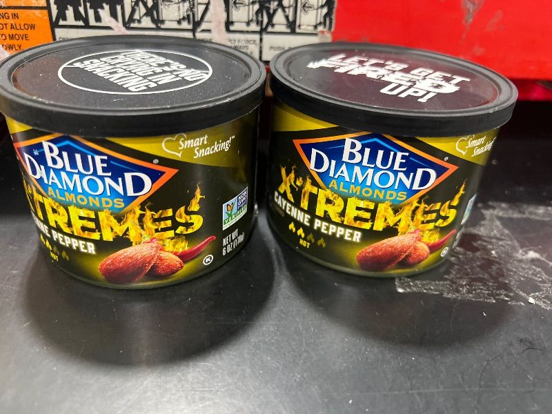 Photo 2 of  2  CANS  OFBlue Diamond Almonds XTREMES Cayenne Pepper Flavored Snack Nuts