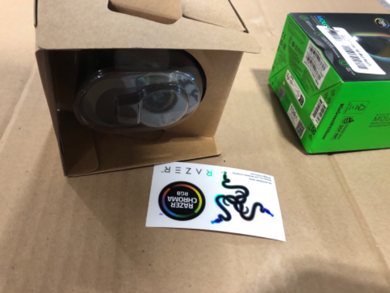 Photo 1 of Razer Mouse Dock Pro with Wireless Charging Puck: Magnetic Wireless Charging - Integrated HyperPolling 8K Hz Transceiver - Anti-Slip Base - Chroma RGB Lighting - Classic Black