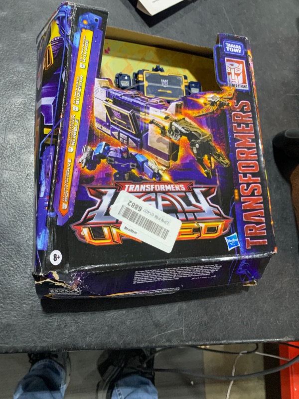 Photo 2 of Transformers Legacy United Voyager Class G1 Universe Soundwave, 7-inch Converting Action Figure, 8+