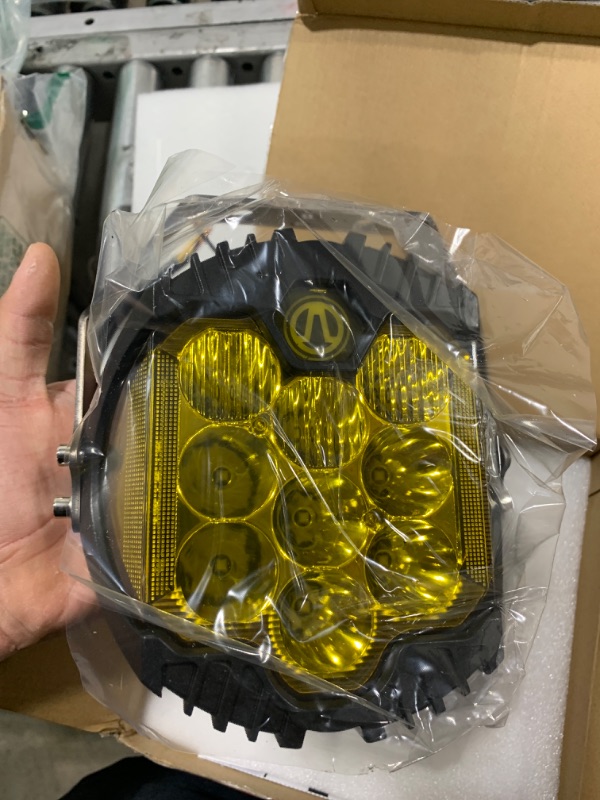 Photo 1 of StoneBanks 5 Inch LED Round Light Pods,200W 30000LM Side Shooter Light with Amber DRL, 270° Wide Range White/Amber Fog Light Hyper Spot Beam Offroad Driving Lights for Car Truck, 1 Pack