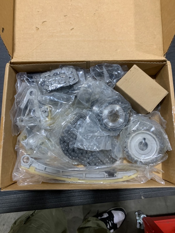 Photo 1 of Timing Chain Kit For 2001 2002 2003 2004 For Chevrolet Tracker,1999 2000 2001 2002 2003 2004 2005 2006 For Suzuki Grand Vitara,2004 For Suzuki Vitara,2002-2006 For Suzuki XL-7 V6 2.5L 2.7L H25A H27A