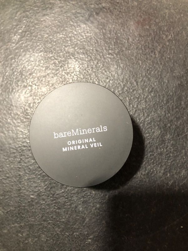 Photo 2 of bareMinerals Mineral Veil® Talc Free Loose Setting Powder