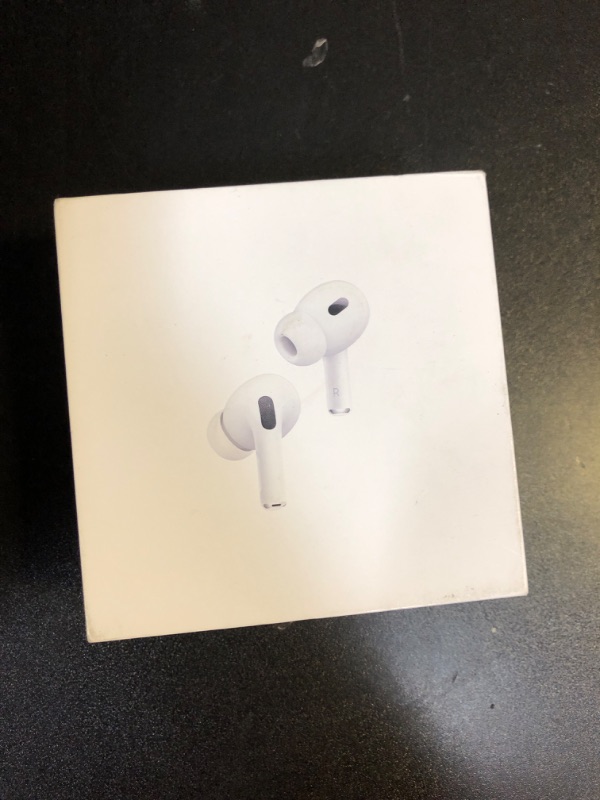 Photo 2 of AirPods Pro (2nd generation) with MagSafe Charging Case (USB?C)
