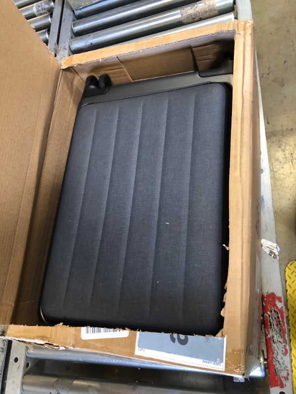 Photo 1 of *Black not white* ETYGO Zipperless Carry on Luggage 22x14x9 Airline Approved, Hard Shell Suitcase with Spinner Wheels, Integrated TSA Lock, Latching System, Saturn, 39L, Manhattan Classic