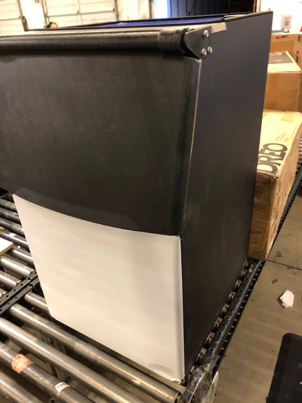 Photo 2 of EUHOMY Commercial Ice Maker Machine 400Lbs/24H, SECOP Compressor&ETL Approval, Industrial Ice Machine, 250Lbs Storage, Ice Ready in 8-15 min, Stainless Steel Ice Maker for Bar/Cafe/Restaurant/Business
Box 1 of 2. NEEDS BOX 2 OF 2 TO FUNCTION DOES NOT COME