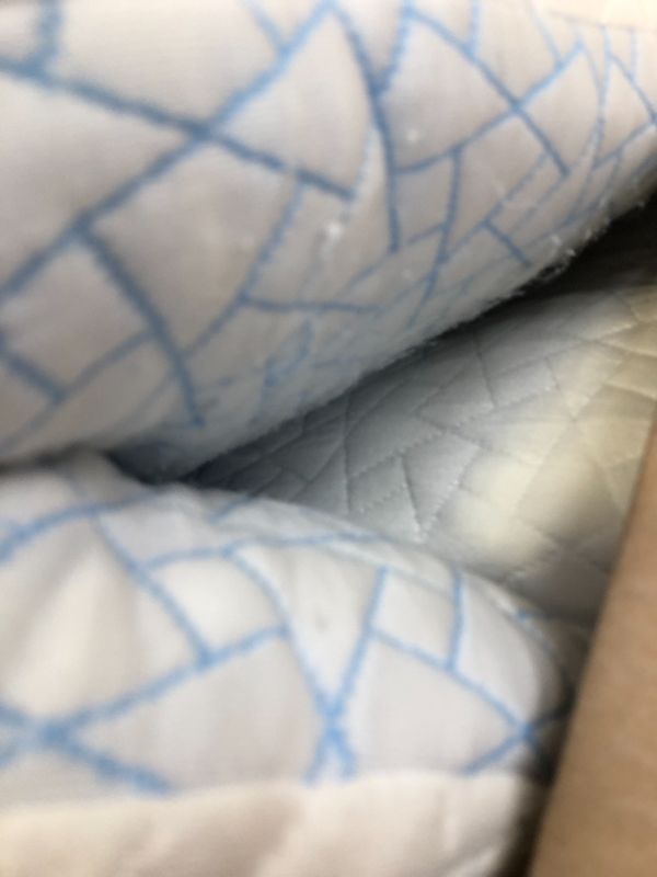 Photo 2 of 2pack pillows white