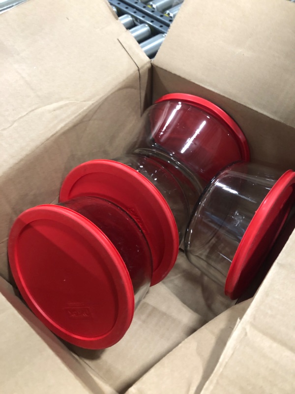 Photo 1 of Pyrex 7 Cup Storage Capacity Plus Round Dish with Plastic Cover Sold in Packs of 4