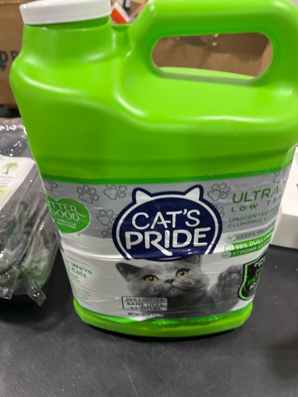 Photo 2 of Cat's Pride UltraClean Unscented Low Tracking Clumping Clay Cat Litter, 15-lb jug