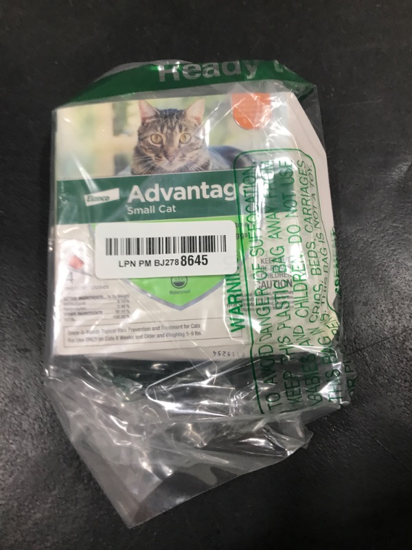 Photo 2 of Advantage II Small Cat Vet-Recommended Flea Treatment & Prevention | Cats 5-9 lbs. | 4-Month Supply