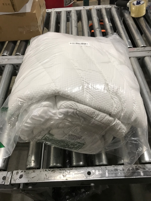 Photo 1 of Bedsure Full Size Waterproof Mattress Pad - Soft Pillow Top Mattress Topper