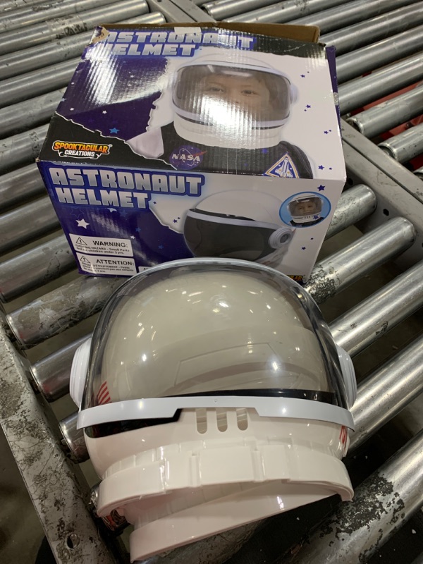 Photo 2 of Astronaut Helmet with Movable Visor Pretend Play Toy Set for School Classroom Dress Up