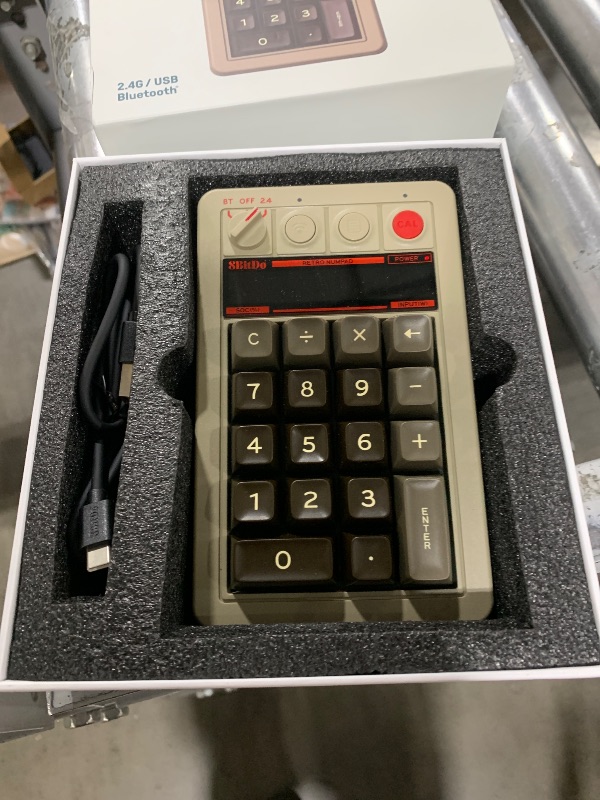 Photo 1 of 8BitDo Retro 18 Mechanical Numpad