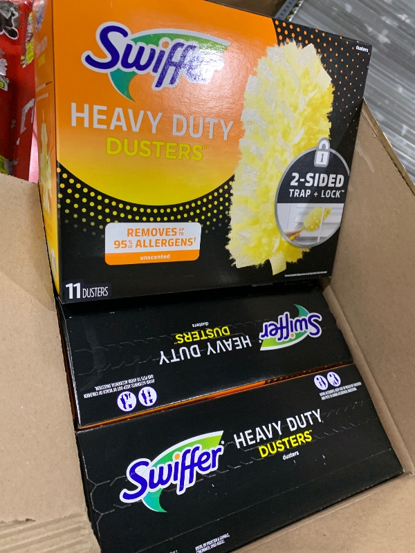 Photo 1 of Swiffer Dusters Heavy Duty Extendable Handle Starter Kit (1 Handle