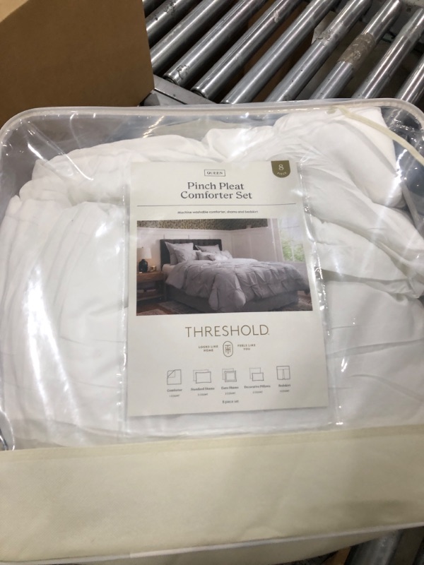 Photo 1 of WHITE BED COMFORTER / QUEEN 