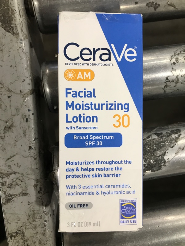 Photo 2 of CeraVe AM Facial Moisturizing Lotion with SPF 30 | Oil-Free Face Moisturizer with SPF | Formulated with Hyaluronic Acid, Niacinamide & Ceramides | Non-Comedogenic | Broad Spectrum Sunscreen | 3 Ounce 3 Fl Oz (Pack of 1)