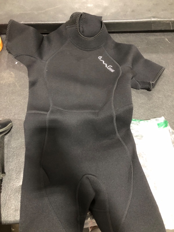 Photo 1 of OMGear Wetsuit for Children 3mm Neoprene Shorty Suit Black Short Sleeve Dive Suit Thermal Swimwear Kids Junior Boys Scuba Diving Surfing Snorkeling Gear(KID ShortBlack09,6)