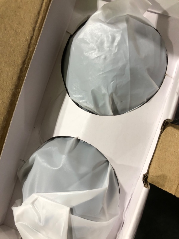 Photo 1 of Light Bulb Security Camera 5G WiFi 2K Light Socket Security Cameras Wireless Outdoor EseeCloud, 360 Screw in Sight Bulb Motion Detection Siren Alarm Lightbulb Camera 2-Way Audio Color Night Vision