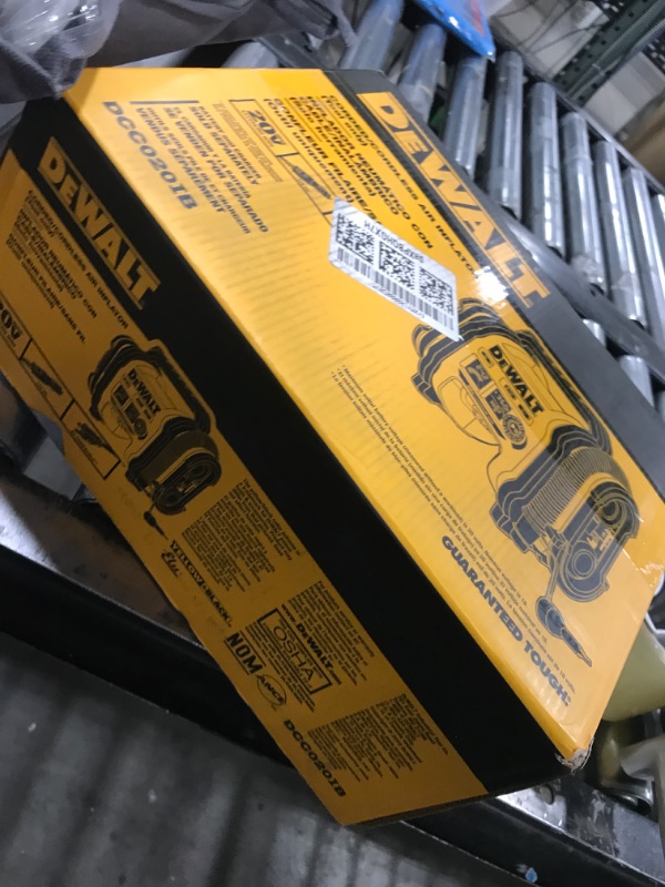 Photo 3 of DEWALT 20V MAX Tire Inflator