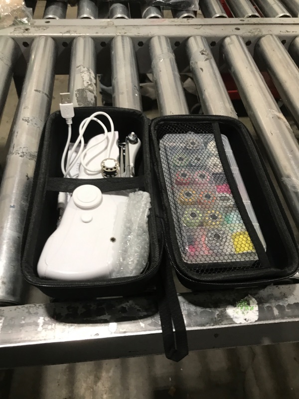 Photo 1 of Handheld sewing machine19