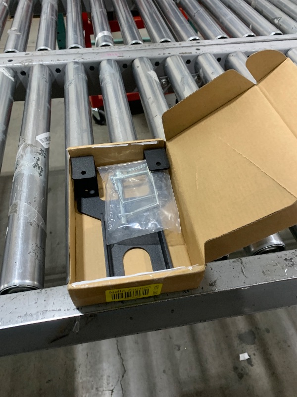 Photo 1 of TINGYU Garbage Hitch,Garbage Cans Hook Receiver,Garbage Hitch Receiver for Wheeled Garbage Cans or Garden Tool