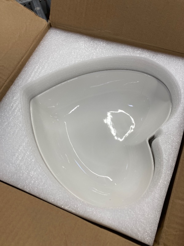 Photo 2 of *see notes*
Keponbee Large Porcelain Heart Bowls White Deep Heart Shaped Plates for Salad/Fruit/Pasta or Baking Romantic Cake, 10 Inch, 2 pcs