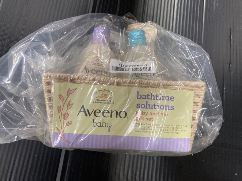 Photo 2 of ***package ripped****Aveeno Baby Daily Bath Time Solutions Gift Set To Prevent Dry Skin