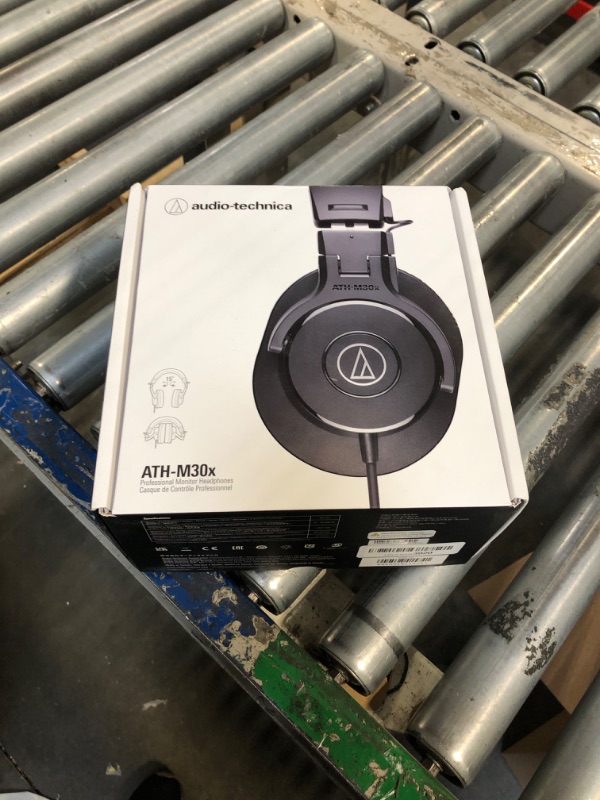 Photo 1 of Blue Yeti USB Microphone and ATH-M30x Headphone Kit (Blackout)