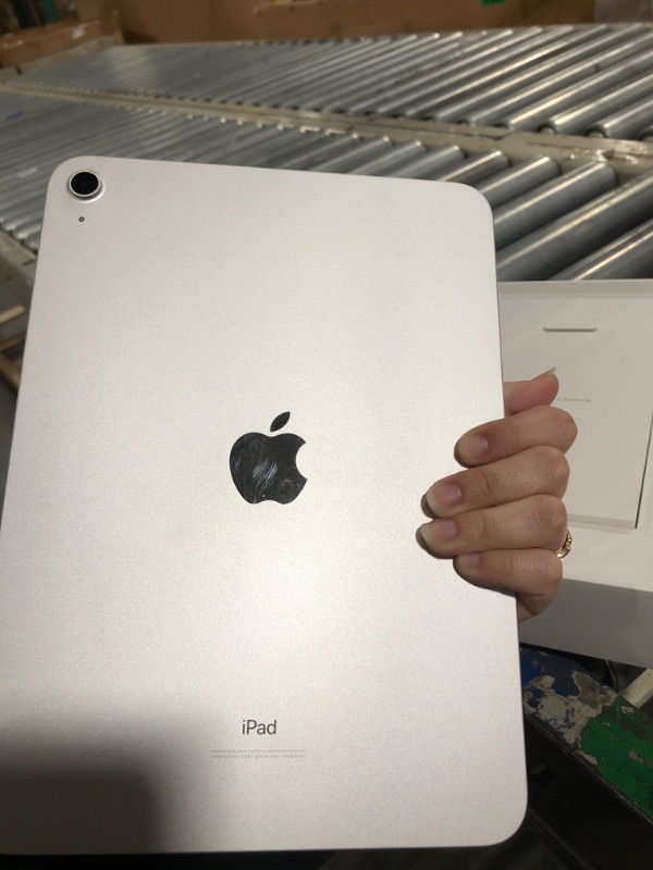 Photo 1 of Apple iPad (10th Generation): with A14 Bionic chip