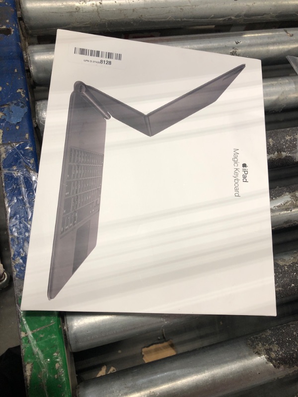 Photo 1 of Apple Magic Keyboard (for 12.9-inch iPad Pro - 5th Generation) - US English- Black