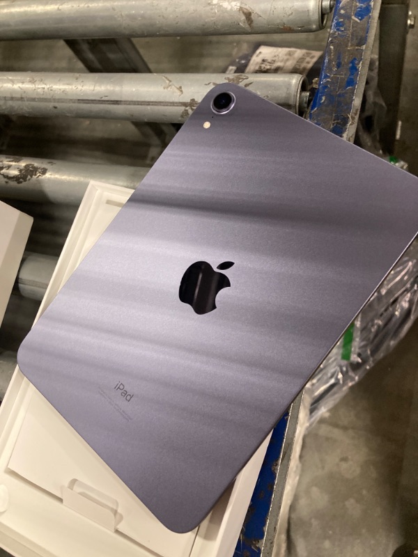 Photo 6 of Apple iPad Mini (6th Generation): A15 Bionic, 8.3-inch Liquid Retina Display, 64GB, Wi-Fi 6, 12MP front/12MP Back Camera, Touch ID, All-Day Battery Life – Space Gray