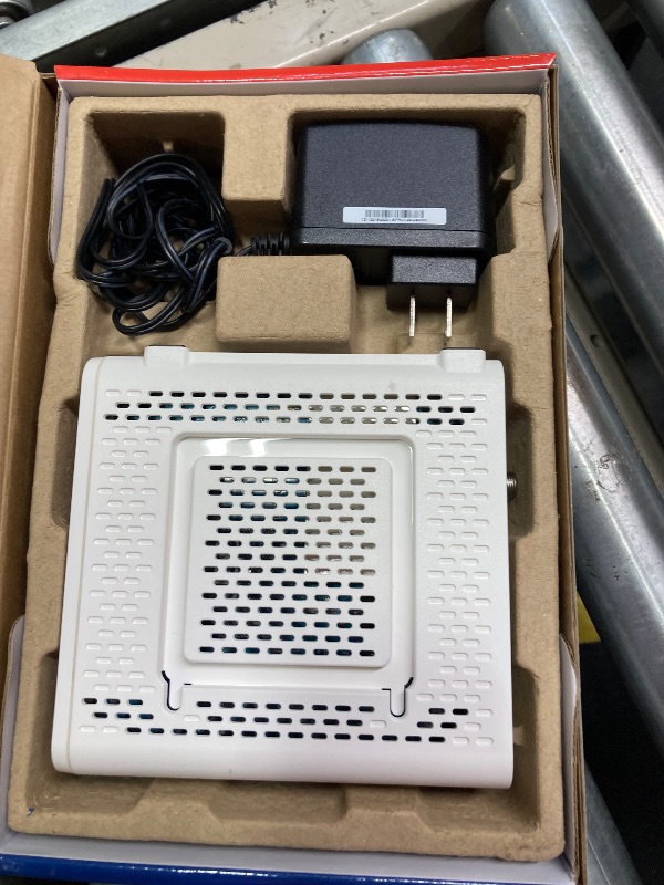 Photo 3 of ARRIS (SB8200) - Cable Modem - Fast DOCSIS 3.1