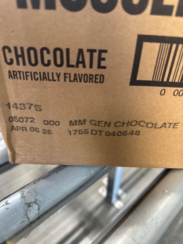 Photo 1 of Muscle Milk Pro Advanced Nutrition Protein Shake, Knockout Chocolate, 11.16 Fl Oz (Pack of 12), 32g Protein, 1g Sugar, 16 Vitamins & Minerals, 5g Fiber, Workout Recovery, Energizing Snack, Packaging May Vary