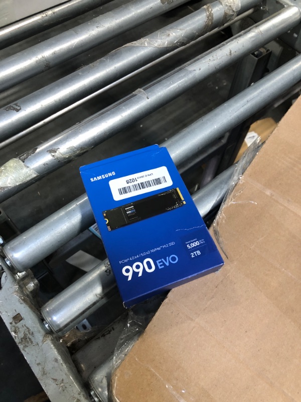Photo 1 of SAMSUNG 990 EVO SSD 2TB, PCIe Gen 4x4, Gen 5x2 M.2 2280 NVMe Internal Solid State Drive, Speeds Up to 5,000MB/s, Upgrade Storage for PC Computer, Laptop, MZ-V9E2T0B/AM, Black